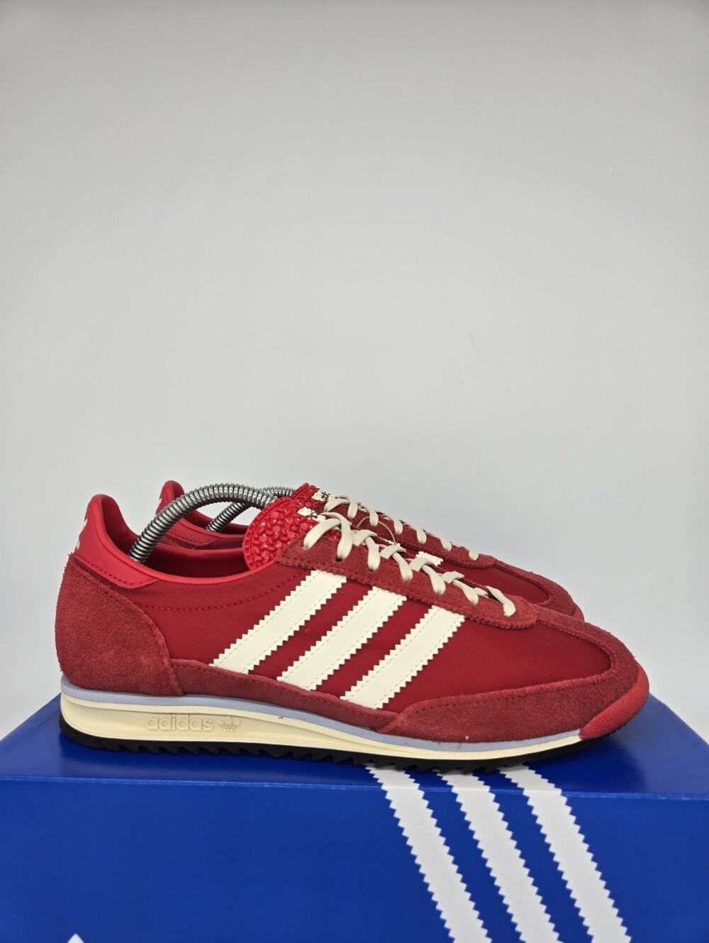 adidas Women's SL 72 IE3475 Better Scarlet Shoes Size 8 - Picture 3 of 8